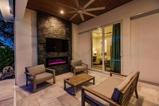 Modern Luxury Coastal Home Bikinis & Martinis - Naples - 4