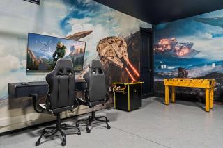 Luxury Dream Home 11BR with Private Pool & Spa near Disney at Encore Resort - 4