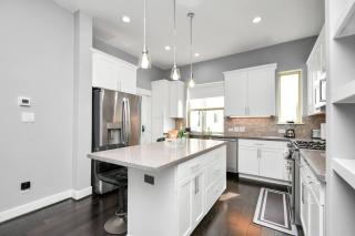 Rammies Exquisite 3Bedroom Town House - Houston - 1