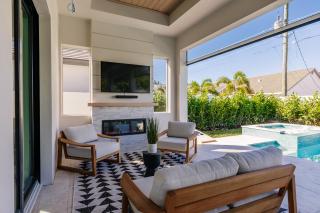 Luxe Coastal Getaway Naples Vanderbilt Beach - 7