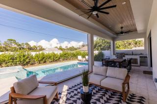 Luxe Coastal Getaway Naples Vanderbilt Beach - 3