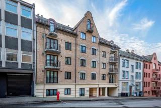 BUDGET BOX - Private Indoor Parking, Auto Check-In and Basic Amenities - Ålesund - 1
