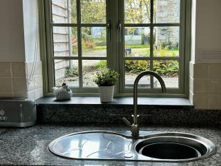 Little Bream - pretty cosy cottage, sea views, walk to the beach - 4