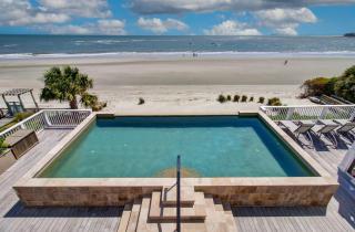 114 Ocean Boulevard by AvantStay Beachfront Infinity Pool Basketball Court Recently Renovated - Sullivans Island - 0