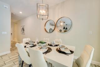 Resort Retreat with Lanai and Games 10 Mi to Disney! - Davenport - 5