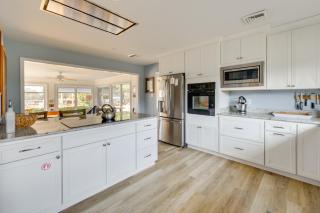Waterfront Lancaster House with Grill and Dock Access! - Lancaster - 3