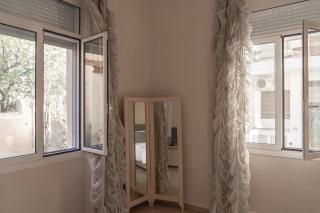 1 BD Lycabettus Neoclassic House by Live&Travel - Athens - 3