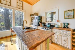 Deck and Fire Pit Mtn-View Cabin in Rabun Gap - Rabun Gap - 6