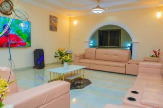 Digi Luxury Home at East Legon and Close to Accra Airport - East Legon - 1