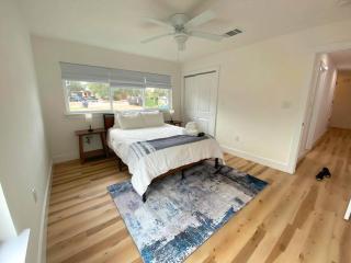NEW Modern Hill Country Hideaway - Bertram - 1