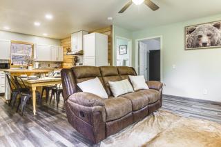 1 Mi to Hunting Cozy and Secluded Stout Cabin - 5