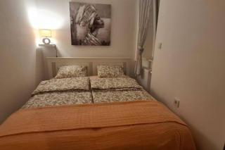 Urban Chic Apartment in the Center of Zagreb - 3