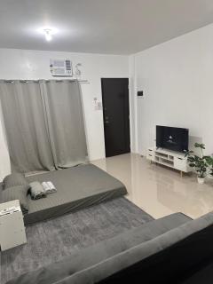 Yna C Guesthouse - 2