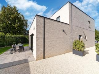 Holiday home with garden - Robbert - 4