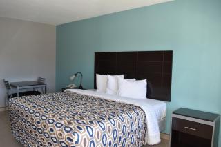 Woodfield Inn and Suites - Yoakum - 9