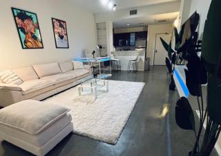 1 br spacious in Hollywood - Los Angeles - 1