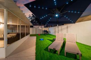 Sleeps 17! Beach & Heated Pool, 10 minutes to all Tampa attraction! - Tampa - 5