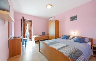 One-Bedroom Apartment In Primosten - Primošten - 9