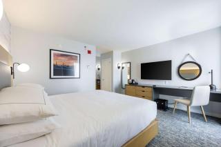 DoubleTree by Hilton New York JFK Airport - 4