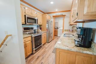 Cove Mountain Rest home - 2
