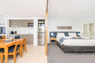 Pool View Paradise at the Pier - Urangan - 9
