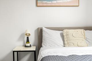 Rustic Double Room - Central Location in Kensington - Shared Bathroom - Sydney - 9