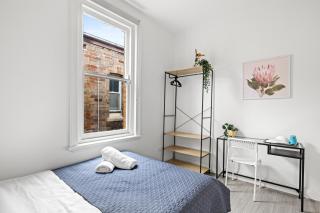 Rustic Double Room - Central Location in Kensington - Shared Bathroom - Sydney - 8