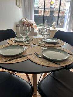 Luxury And Serene 2 Bed Near CBD With Parking - Christchurch - 6