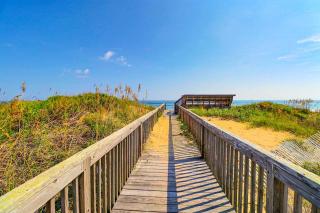 7080 Cool Breeze Oceanfront Pool Elevator - Nags Head - 5
