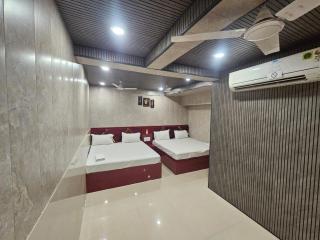 Hotel Bleue Mont - Varanasi - 7