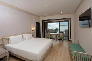 Pinnacle Grand Jomtien Resort and Beach Club - Na Jomtien - 4