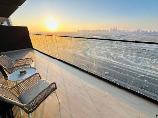 Sleek 1br In Jvc Free Parking Pool & Balcony - 4