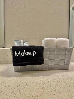 Cozy Modern 1 Bedroom Apartment - 5