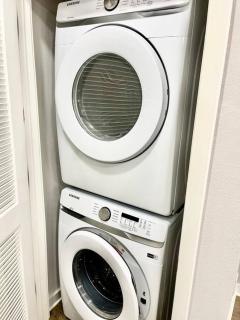 Cozy Modern 1 Bedroom Apartment - 1