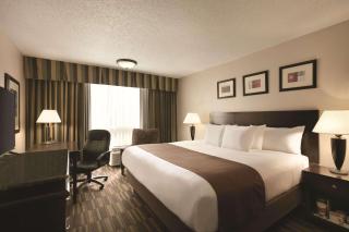 Radisson Hotel Louisville North - Jeffersonville - 4