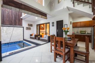 4-BR Private Pool Legian Villa, 5-min walk to beach and shops - Seminyak - 8