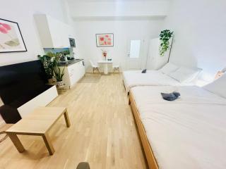 Cozy Design Homestay right next to Wenceslas Square - Prague - 6