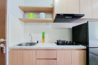Best Price and Homey Studio Transpark Bintaro Apartment By Travelio - Tangerang - 3