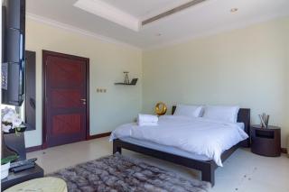 Private Pool & Direct Beach Access-4BDR Villa - Dubai - 1