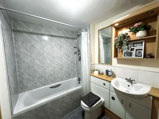 Comfy 2 Bedroom Flat near Edinburgh City Centre - Edimburgo - 6