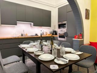 NEW! Huge Luxury 5BR Condo in Central Budapest - Rose House - Budapest - 7