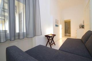 Spacious Apartment nearby Parliament - Budapest - 9
