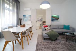 Spacious Apartment nearby Parliament - Budapest - 2