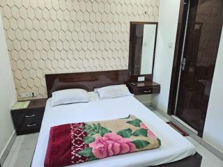 Hotel Elliot Comfort Inn - 0