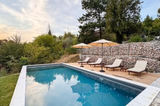 Serenity hill - - 9