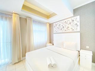 Nice Studio Room at Grand Asia Afrika Apartment By Travelio - 0
