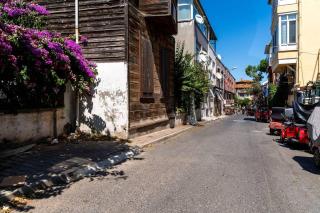 Bright and Cozy 2BR Apt In The Center Of Buyukada - Adalar - 7