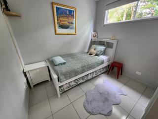 Warm spa, pool & Fireplace - Coolum Bali Gardens - Coolum Beach - 4