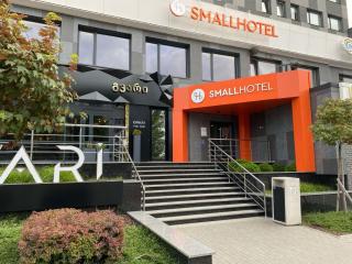 SMALL HOTEL - 9
