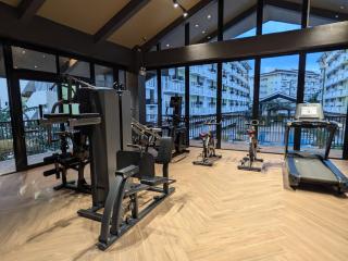 Near Airport, Affordable Coliving Space for Backpackers with Pool, Gym, and More - Pusok - 2